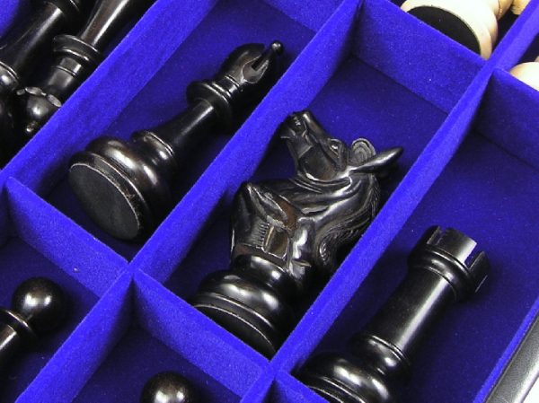 Leather Chess Case 20.5 inch x 20.5 inch x 2.5 inch. 3.8 kg. - Image 4