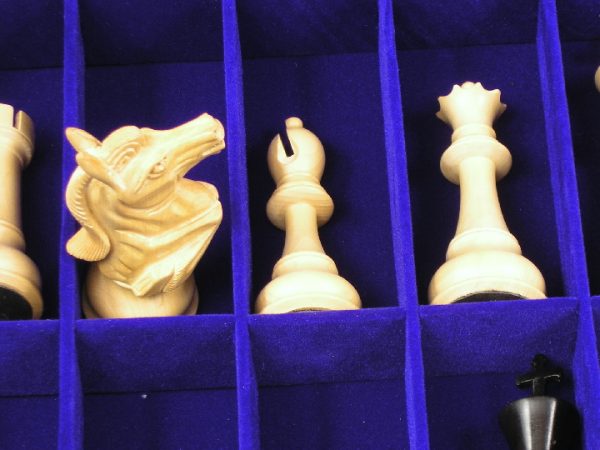 Leather Chess Case 20.5 inch x 20.5 inch x 2.5 inch. 3.8 kg. - Image 6