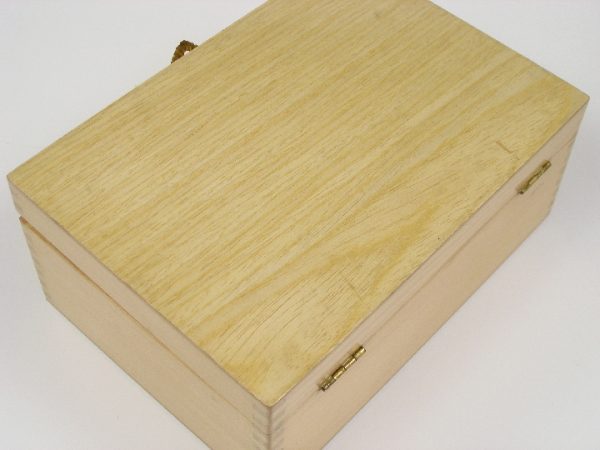 Solid Wood Chess Case 10 x 7 x 4 inches - Image 2