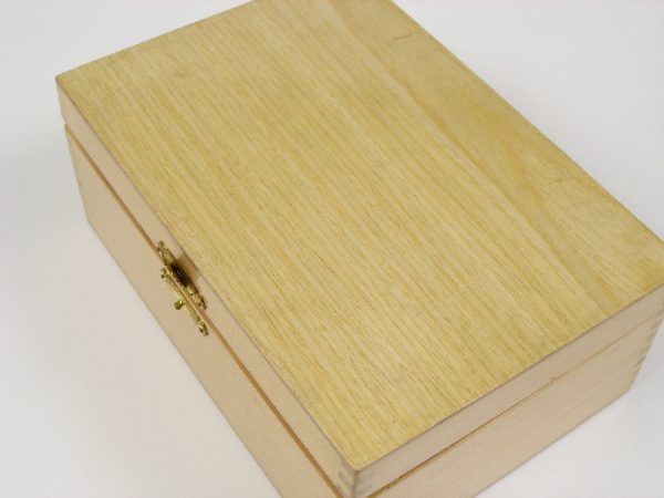 Solid Wood Chess Case 10 x 7 x 4 inches - Image 10
