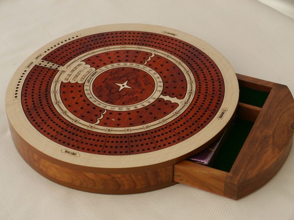 4 Track Round Cribbage with Internal Drawer 27.5 cm Dia - Whitewood - Image 4