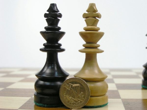 Philippino Black Staunton Chess Set - Image 7