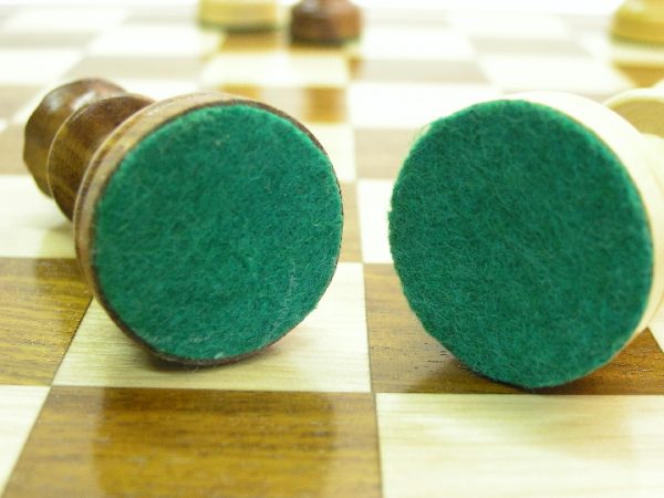 Cute Staunton in Sheesham Chess Set - Image 4