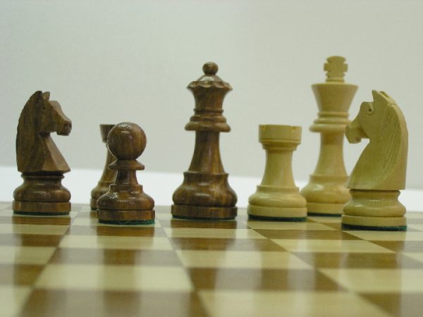 Cute Staunton in Sheesham Chess Set - Image 8