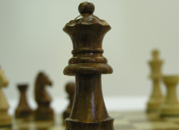 Cute Staunton in Sheesham Chess Set - Image 10