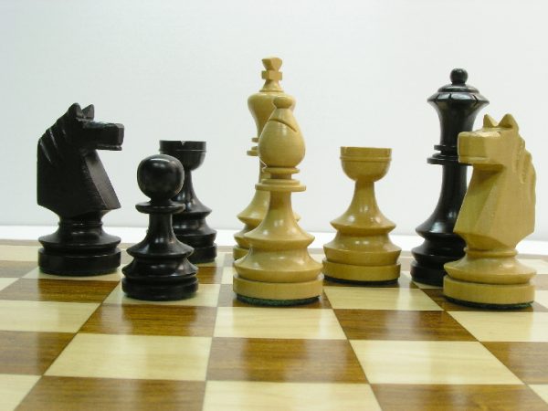 Concave Staunton Ebonised Chess Set - Image 2