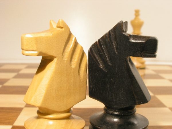 Concave Staunton Ebonised Chess Set - Image 5