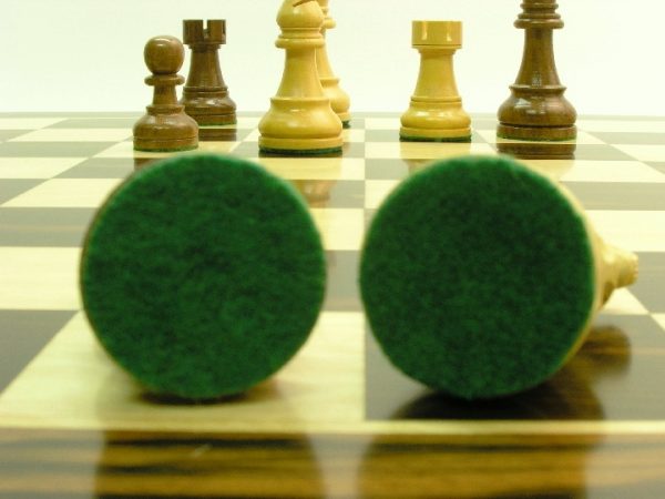 American Staunton with 4in King Chess Set - Image 5