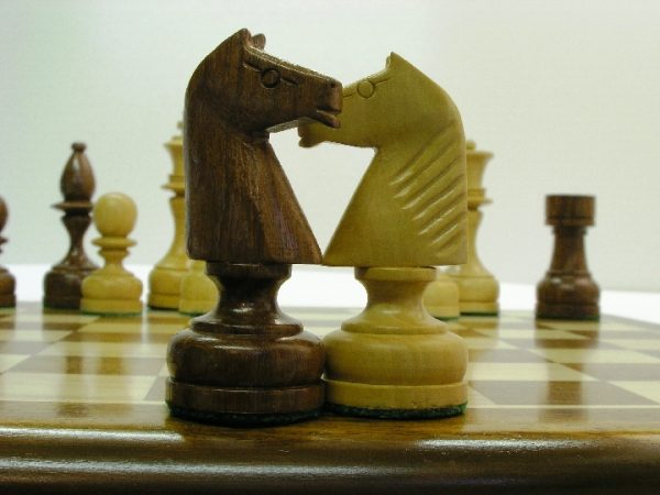 Polish Staunton in Sheesham Wood Chess Pieces - Image 7
