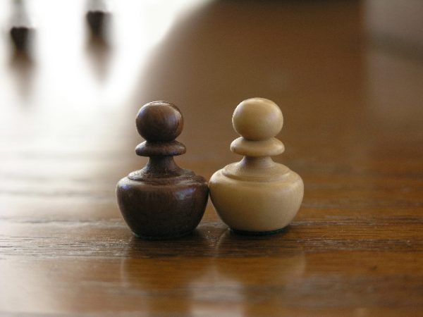 Weebles No Wobble - Compact Combination Chess Set - Image 11