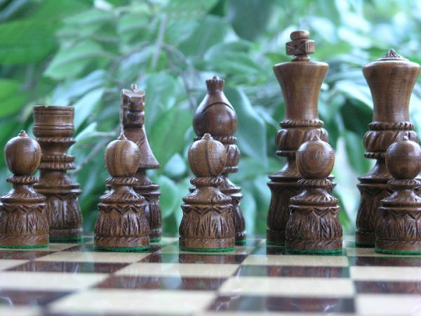 The Sidewinder in Sheesham wood Chess Pieces - Image 3