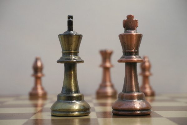 Metal Chess Set with Bronze and Copper Finish - Image 6