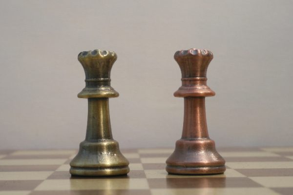 Metal Chess Set with Bronze and Copper Finish - Image 9