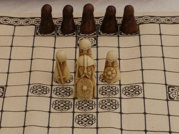 HNEFATAFL - The Viking Game (Tafl) - Image 5