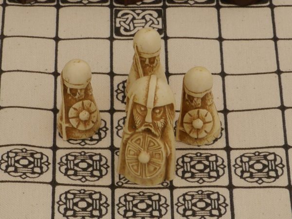 HNEFATAFL - The Viking Game (Tafl) - Image 8