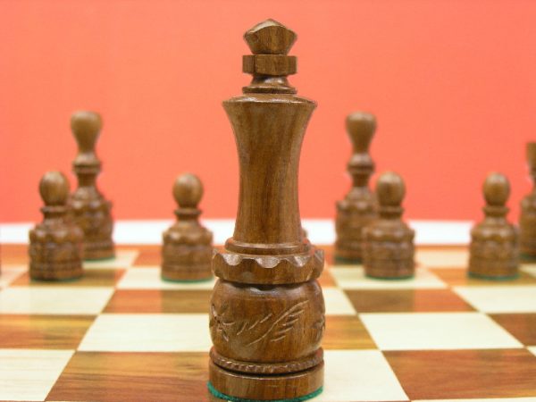 Barrel Carved Double Weighted Chess Pieces - Image 6
