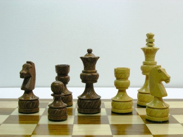 Royal Plus in Solid Sheesham Chess Pieces - Image 4