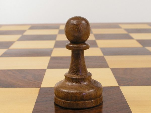 Tournament Staunton 4 inch King Chess Set - Image 8