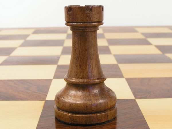 Tournament Staunton 4 inch King Chess Set - Image 9