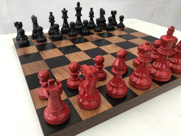 Bold Chess - American Staunton in Black and Red