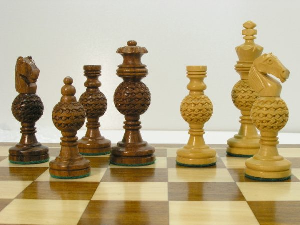 Globe with 3.5 inch King Chess Pieces - Image 9