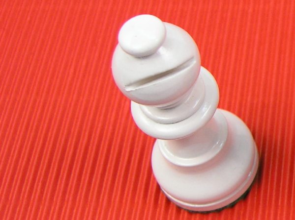 Black and White Staunton Charlotte Chess Pieces - Image 11