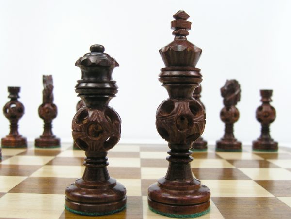 Concentric ball bud rosewood King 3.5 inch Chess Set - Image 8