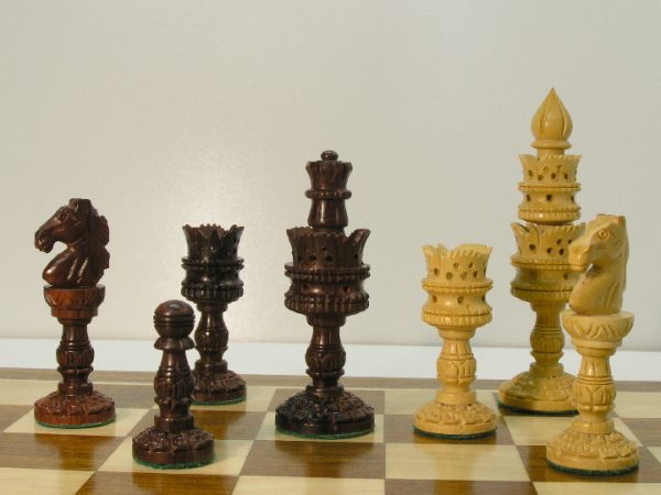 Lotus Carved in Bud Rosewood Chess Set - Image 6