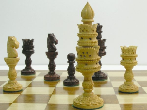 Lotus Carved in Bud Rosewood Chess Set - Image 7