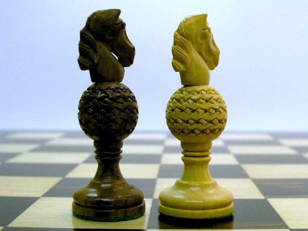 Globe with 4.5 inch King Chess Set - Image 4
