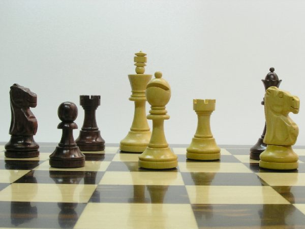 Monarch Staunton Rosewood 3.75in King Chess Set - Image 11