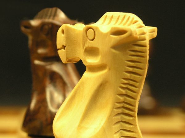 The Morgan - Double Weighted Rosewood Staunton Chess Set - Image 2