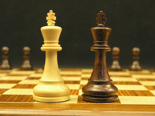 The Morgan - Double Weighted Rosewood Staunton Chess Set - Image 5