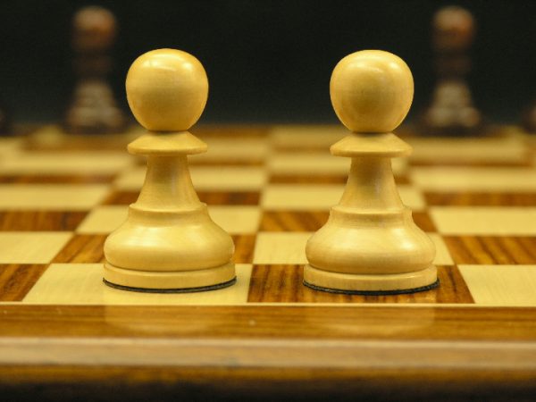 The Morgan - Double Weighted Rosewood Staunton Chess Set - Image 6