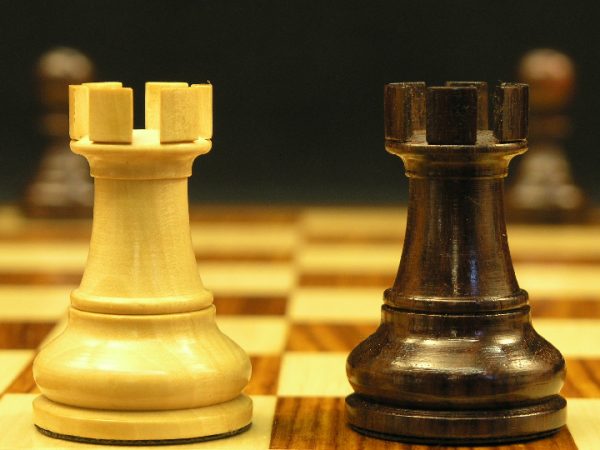 The Morgan - Double Weighted Rosewood Staunton Chess Set - Image 7