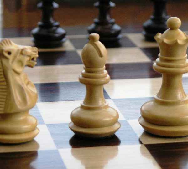 Small Triple Weight Felted Staunton Chess Pieces in Rosewood
