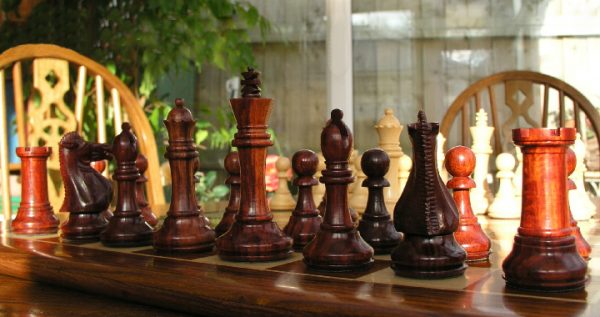Hannah Bud Rosewood Staunton 3.5 inch King Chess Pieces - Image 5