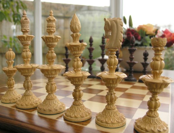 Song of Solomon Bud Rosewood Chess Pieces - Image 3