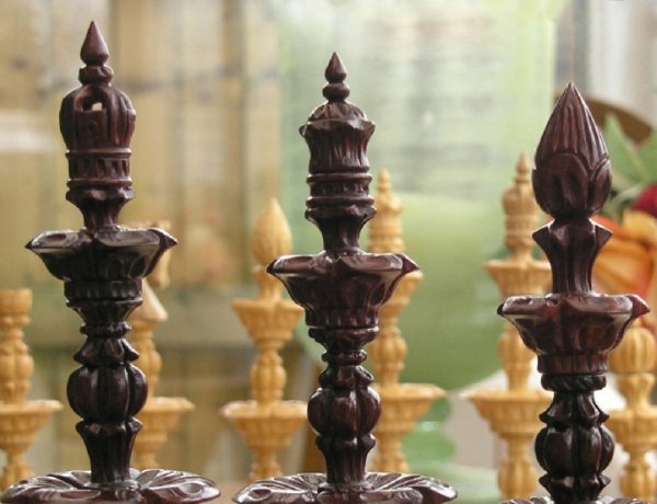 Song of Solomon Bud Rosewood Chess Pieces - Image 9