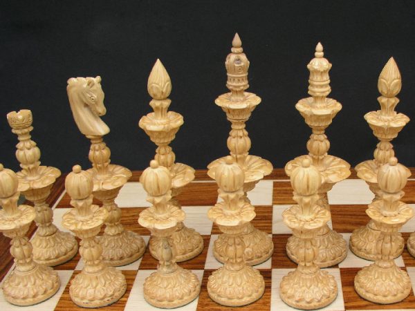 Song of Solomon Bud Rosewood Chess Pieces - Image 10