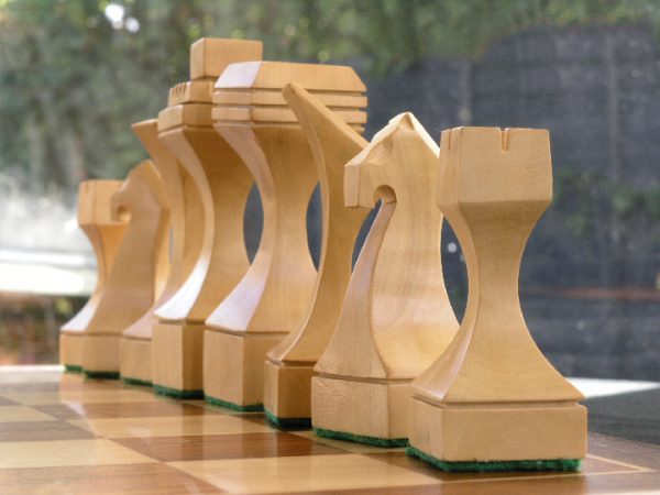 The Moore Contemporary Chess Pieces - Image 3