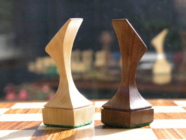 The Moore Contemporary Chess Pieces - Image 10