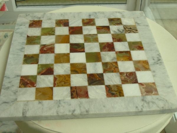 Beautiful Green and White Marble Chess Set with superb heavy marble Board - Image 4