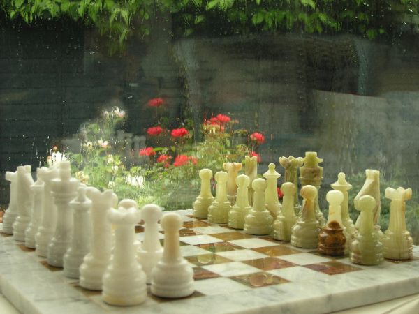 Beautiful Green and White Marble Chess Set with superb heavy marble Board - Image 8