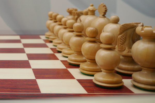 The Globe Chess Pieces - Image 4