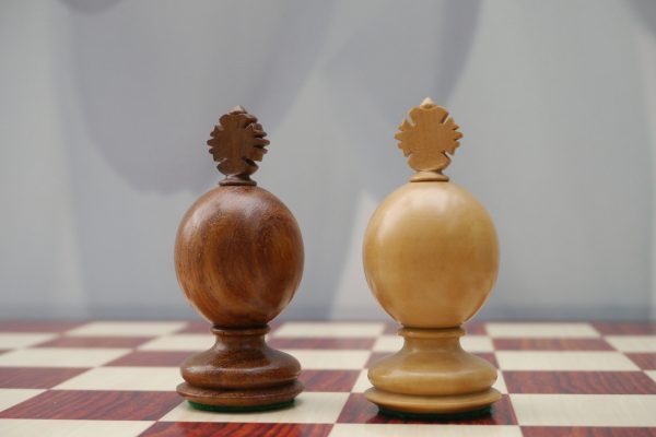 The Globe Chess Pieces - Image 5