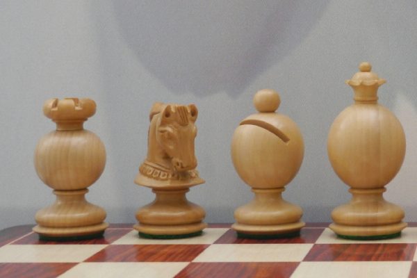 The Globe Chess Pieces - Image 8