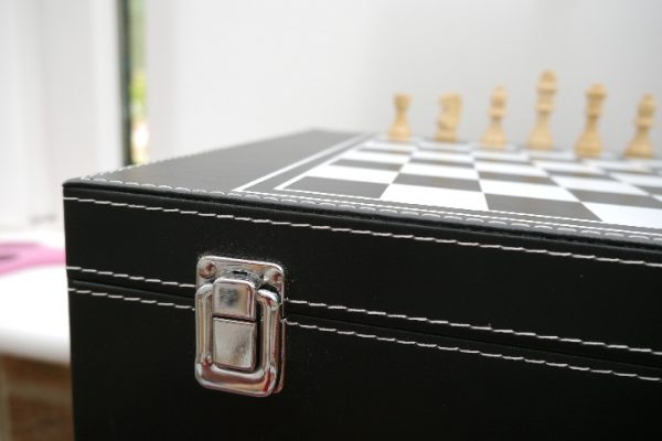 Gift set of Wine Case and Chess Set - Image 3