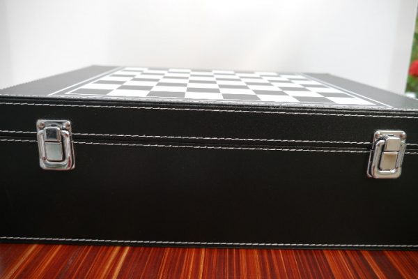 Gift set of Wine Case and Chess Set - Image 5