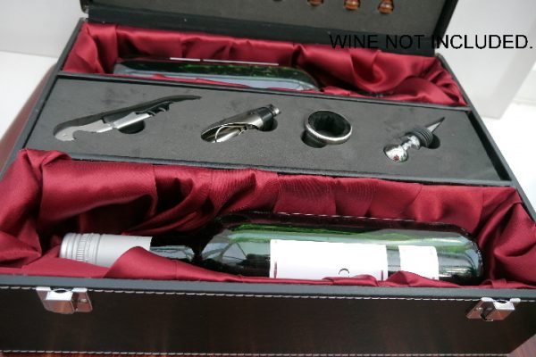 Gift set of Wine Case and Chess Set - Image 9